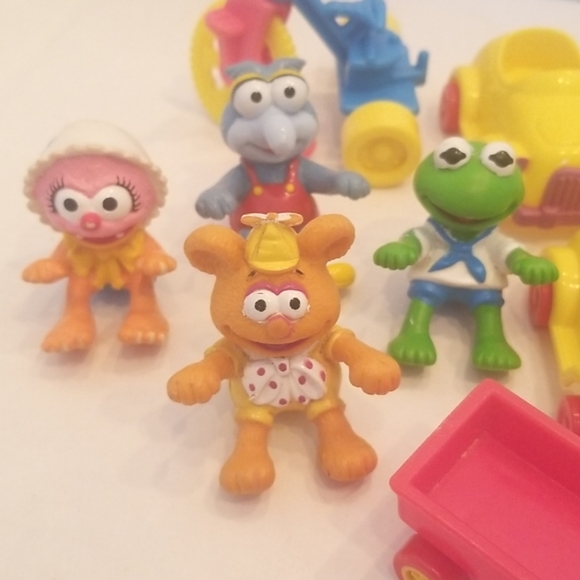 Vintage Muppets PVC Figures/Cars/Bike/Wagon McDonald's Toys - Picture 4 of 6